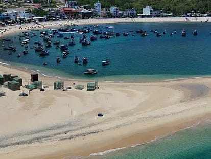 Làng chài bình yên ven biển