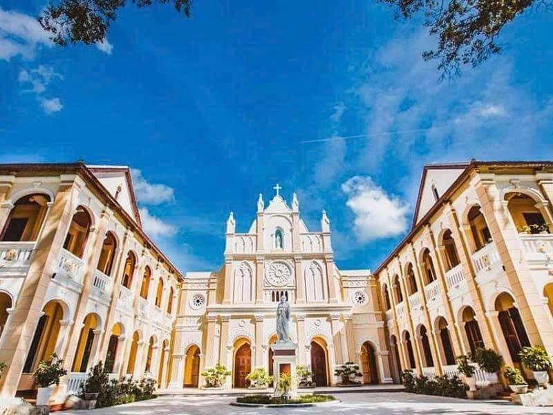 Tiểu chủng viện Làng Sông